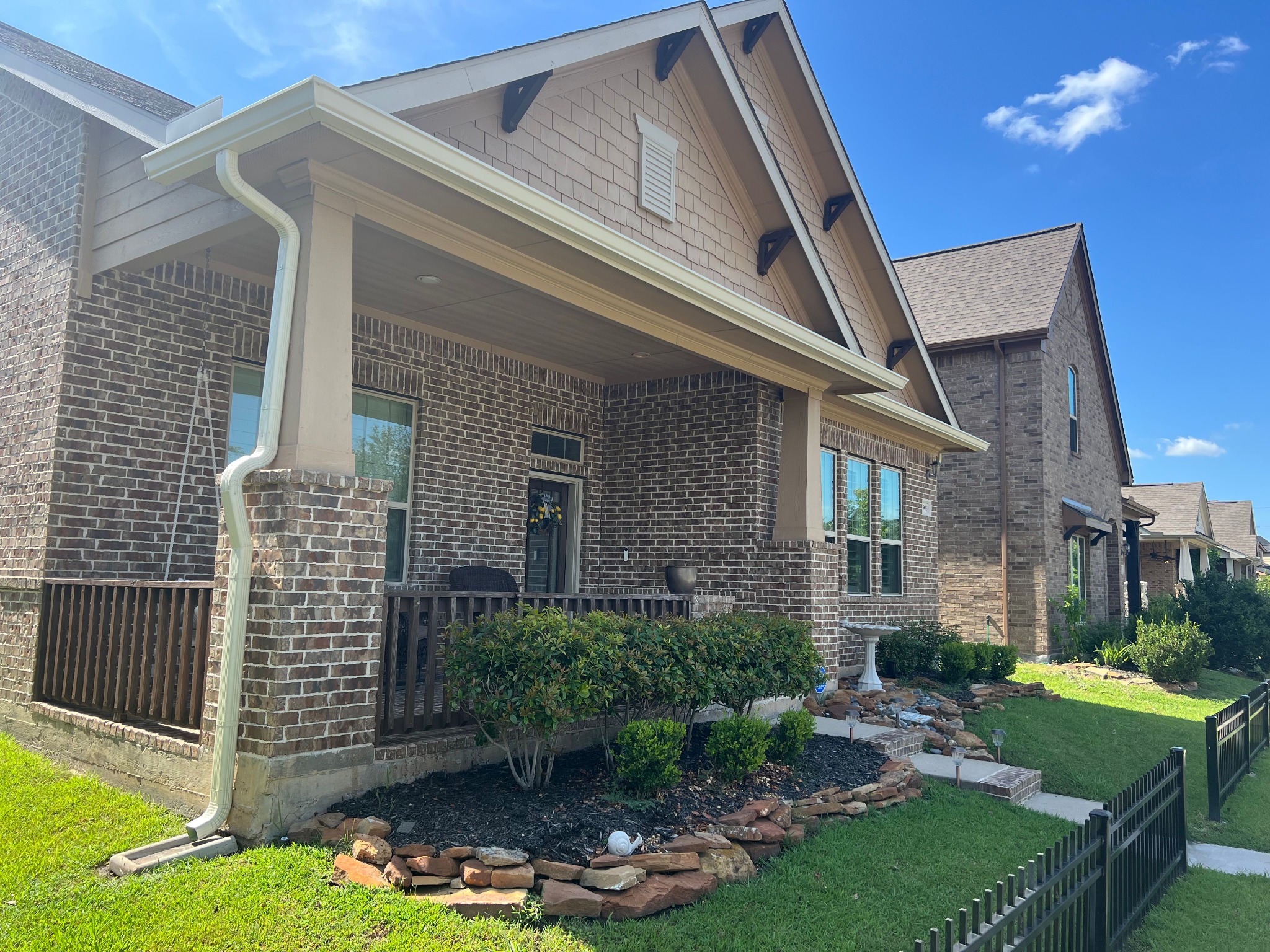 Beige 6K seamless gutters