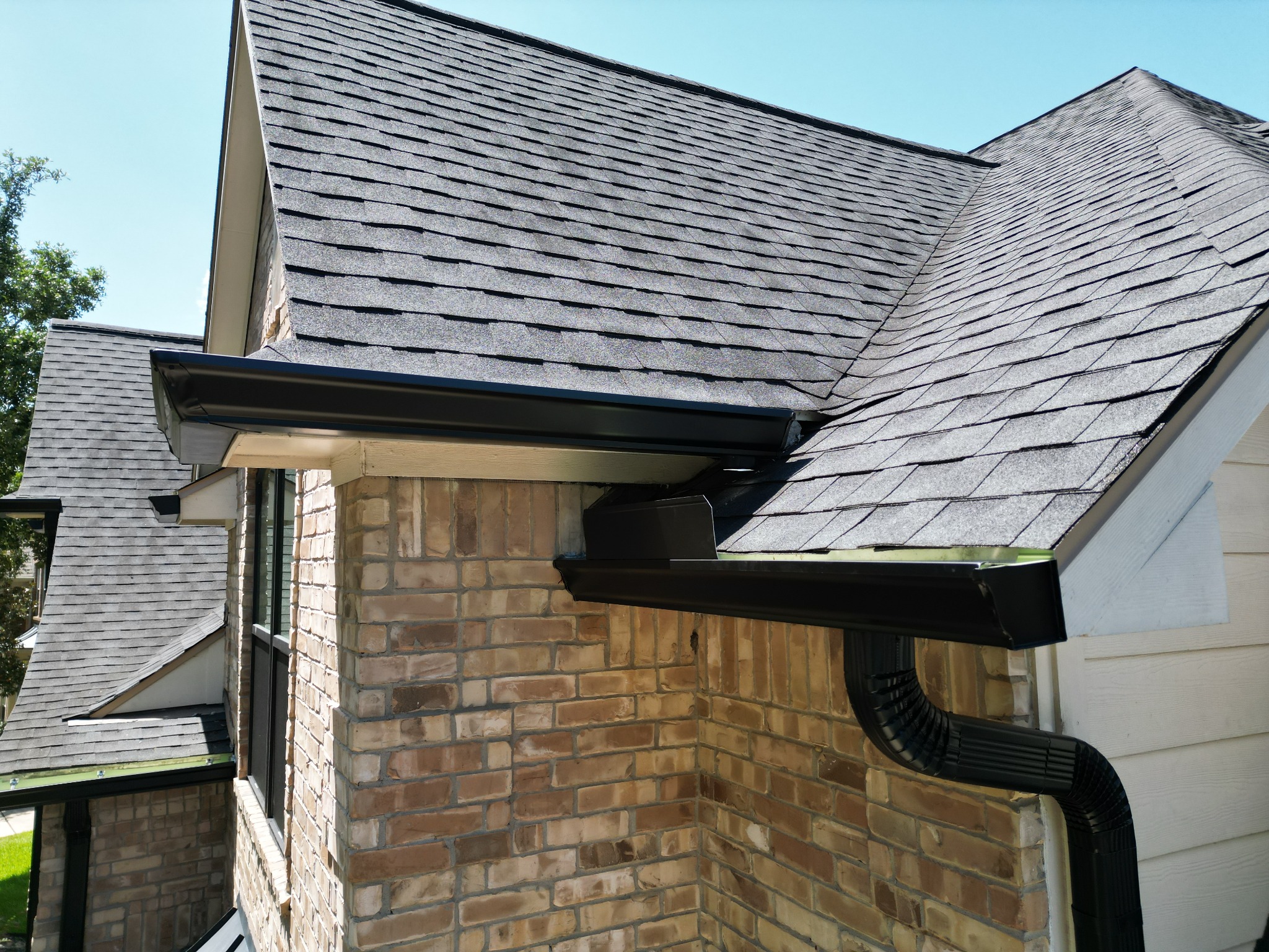 Black 6K seamless gutters